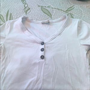 white top(shortsleeve)